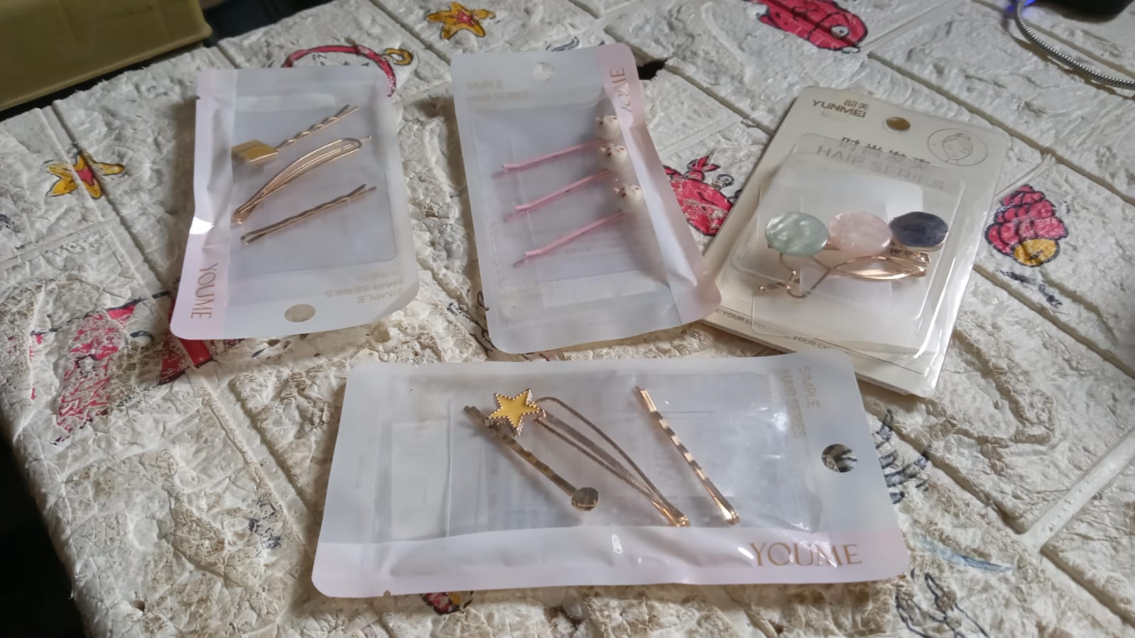12637 Metal Hair Pins, Pearls Hair Clips Elegant Hair Barrettes Hair Accessories Gift for Women Girls Hair Accessories Acrylic Hair Clips (Mix Design / 1 Set) 12637 Metal Hair Pins, Pearls Hair Clips Elegant Hair Barrettes Hair Accessories Gift for Women Girls Hair Accessories Acrylic Hair Clips (Mix Design / 1 Set)